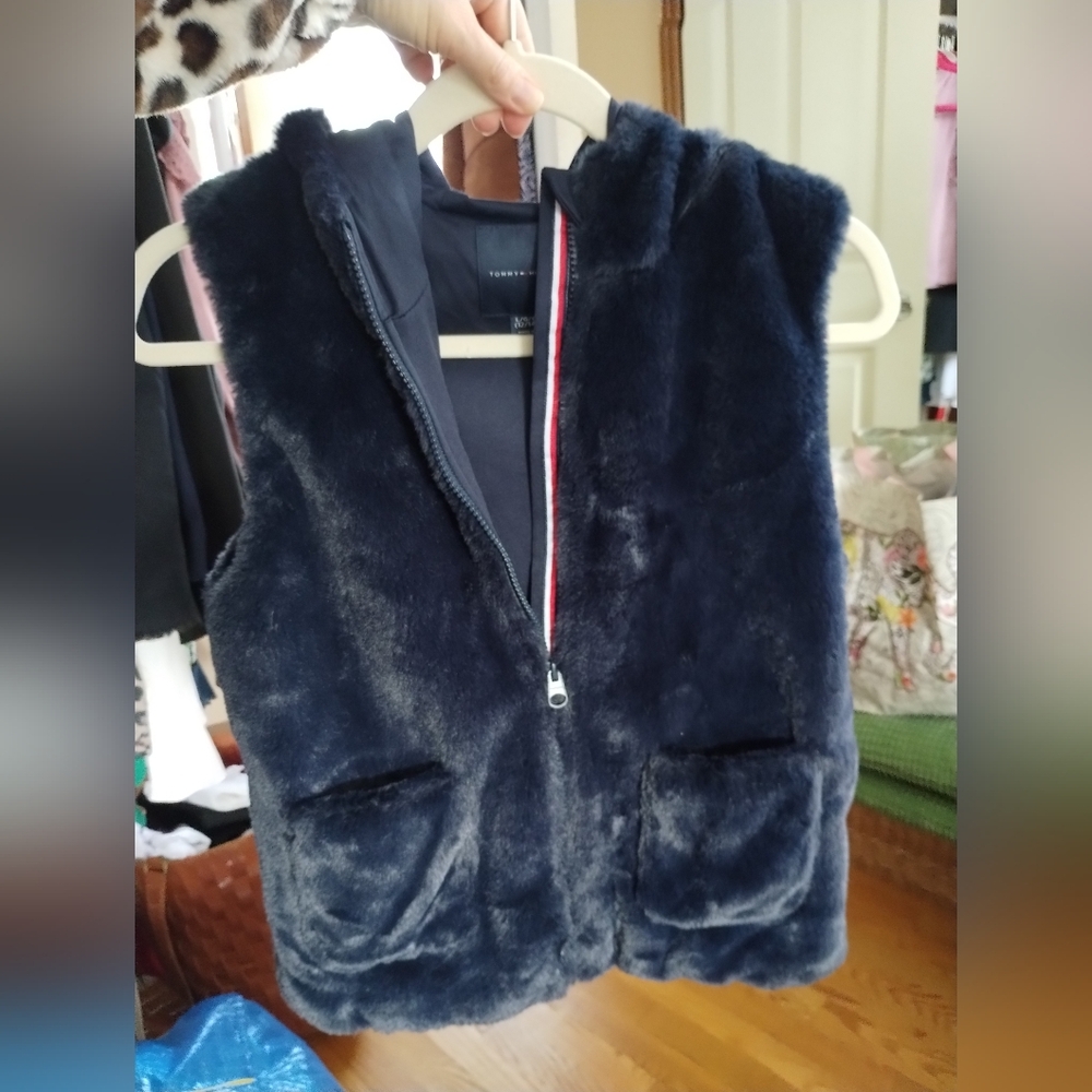Tommy Hilfiger Kids Navy Faux Fur Vest 10